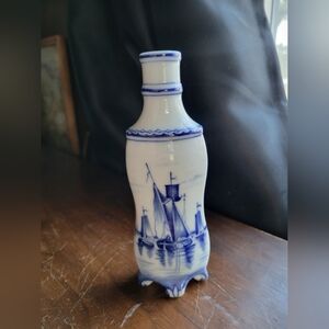vintage Delft Blue porcelain miniature flask or creamer